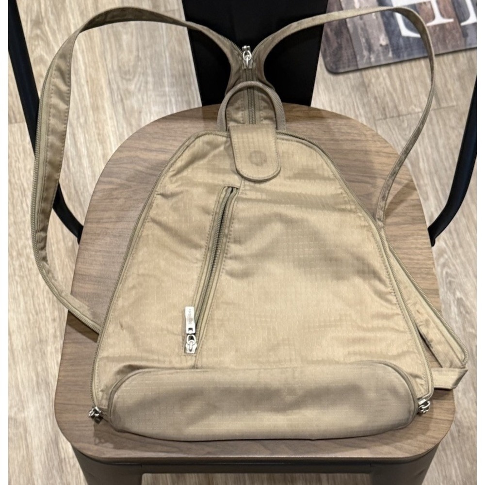 Baggallini Metro Convertible Sling Backpack Bag Khaki/Taupe Nylon Travel